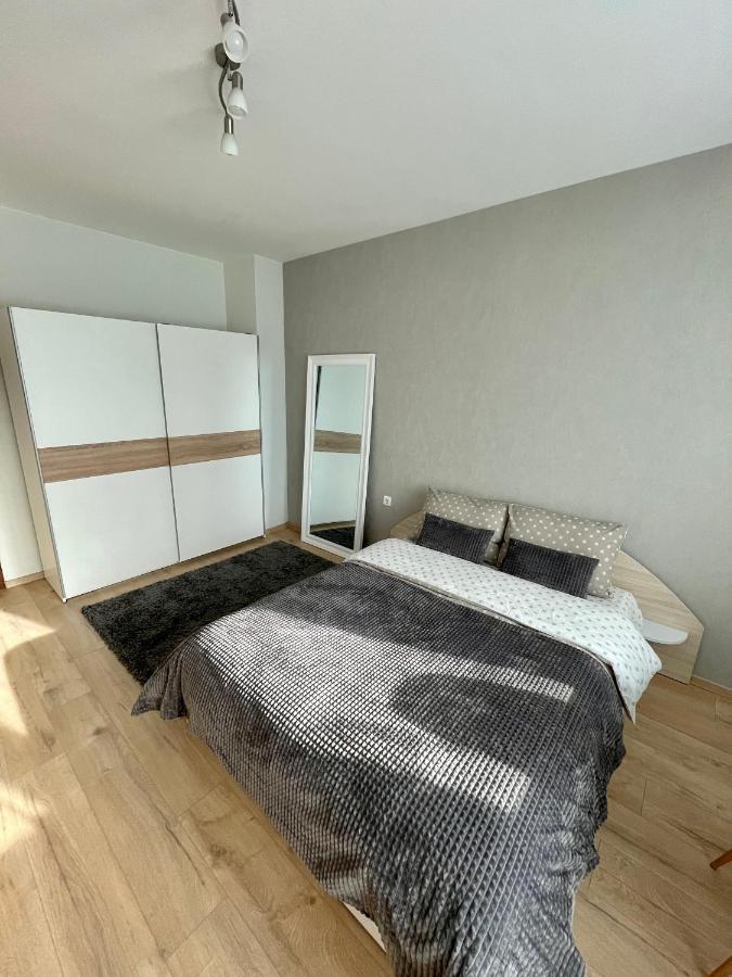 Comfy & Stylish Apartment Varna Bagian luar foto