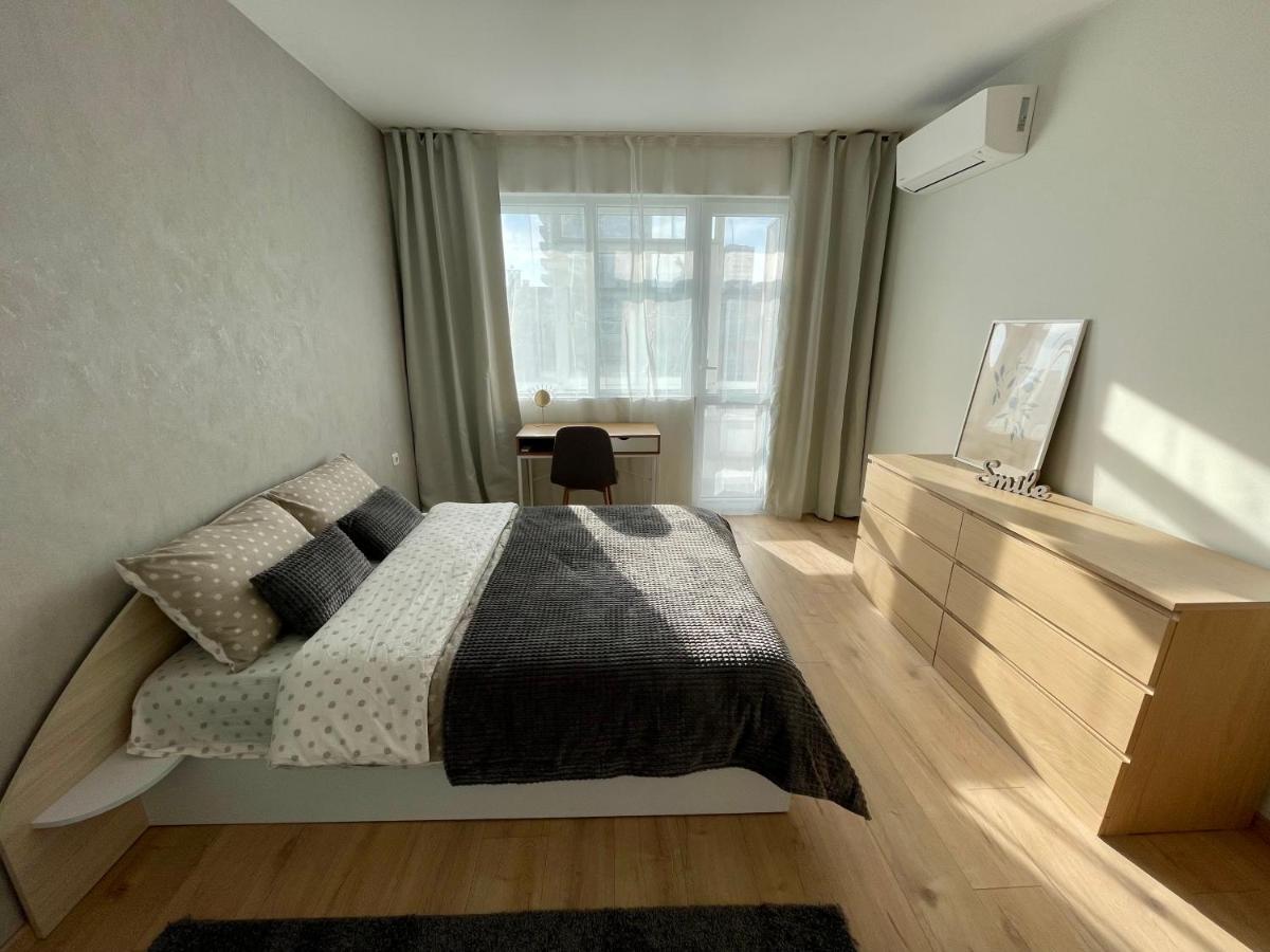 Comfy & Stylish Apartment Varna Bagian luar foto